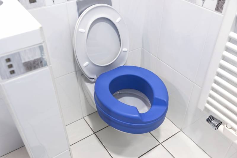 Toilettes pour personne à mobilité réduite Salon de Provence