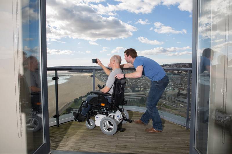 Fauteuil roulant Aix en Provence Invacare FoxTM