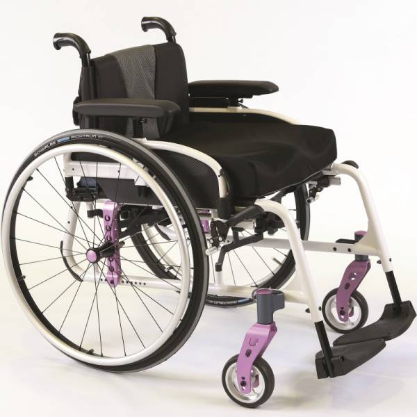 Fauteuil roulant Aix en Provence Action®5 signé Invacare