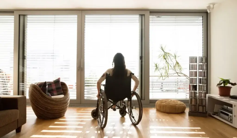 Aménager son salon pour PMR et séniors en toute sécurité