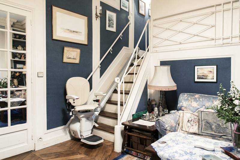 Monte escalier étroit Aix en Provence Nous avons la solution